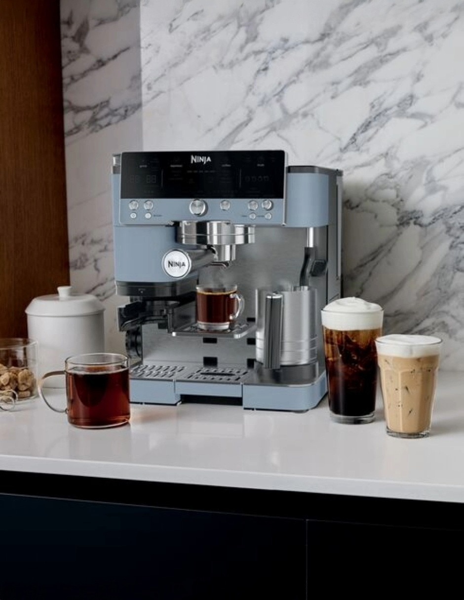 Cafetera espresso Luxe ES601BL
